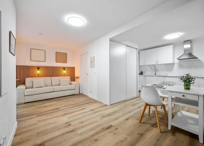 Le Jardin dEden Hyper Centre Bord de Mer Terrasse Appartement Menton